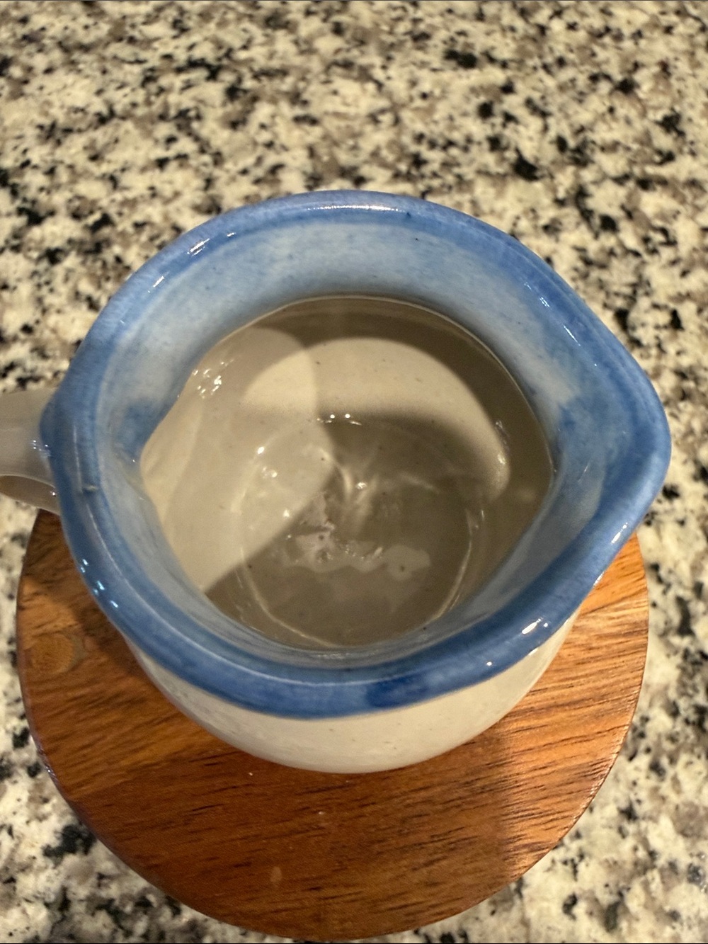 Vtg MA Hadley pottery small creamer - Picture 4 of 6